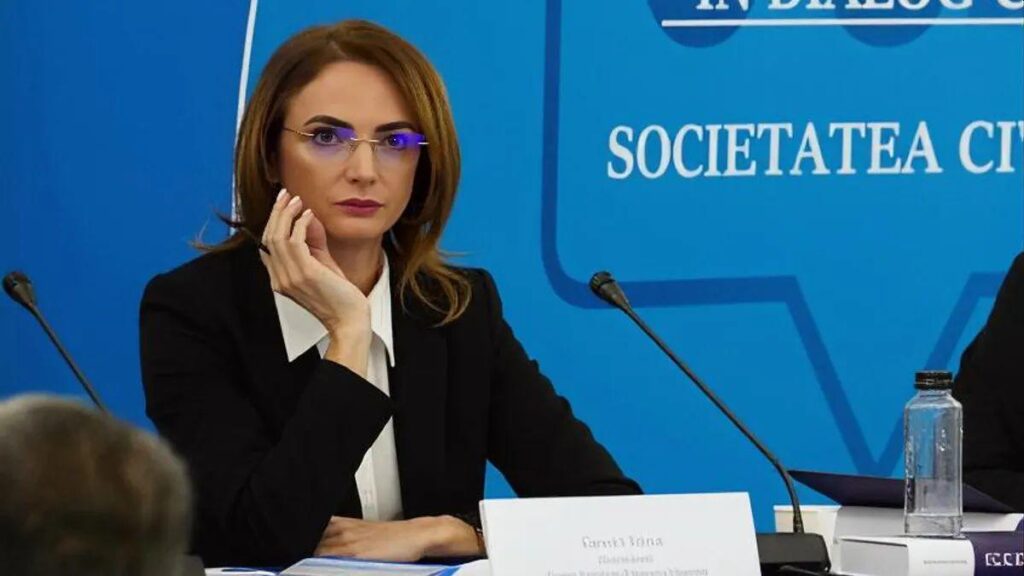 リア・サボネアが判事の年金に関する憲法裁判所の判決を阻止した専門知識におけるひどい捏造