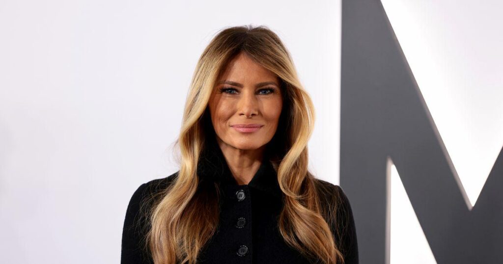 メラニア映画初上映、配給会社「フィルム送り忘れ」で大混乱