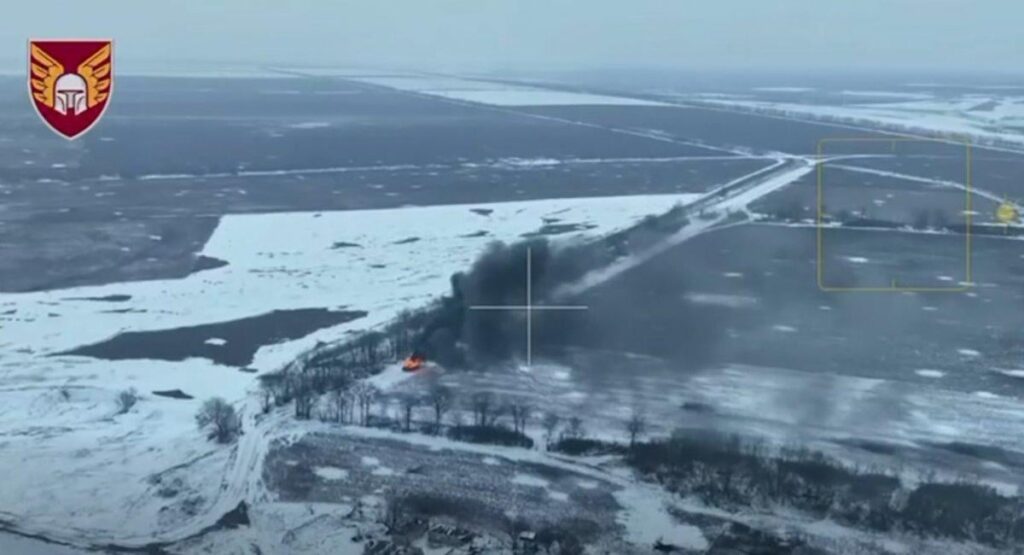 ウクライナ航空突撃部隊、ロシア軍の攻撃を撃退し、ポクロフスク近郊で戦車と装甲車両を破壊（ビデオ）ディフェンス・エクスプレス