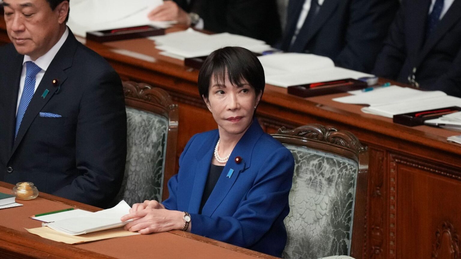 超長時間労働・過労死ワーストのトラックドライバーたちはなぜ高市首相の「働いて働いて」に歓喜したのか ― 働き方改革関連法 施行後「給料減」で副業するドライバーたち