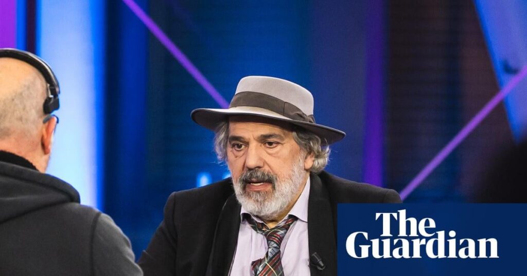 フェラーリをすべての人に、そしてワインをタップで: 風刺的な候補者がポルトガル大統領選挙を揺るがす |ポルトガル