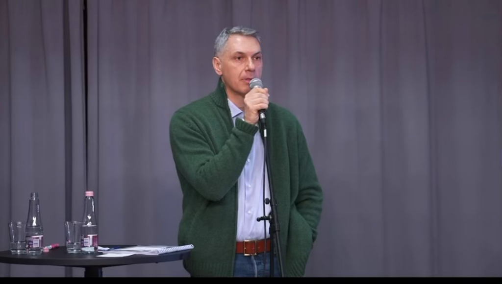 ラザールは完全にクリックされました