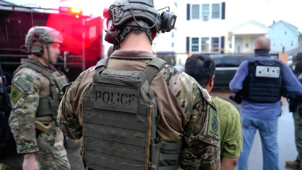 「ELITE」: ICE が襲撃する近隣地域を見つけるために使用する Palantir アプリ ; PalantirはEUに居場所はない、これが彼らが米国のために利用しているものだ。