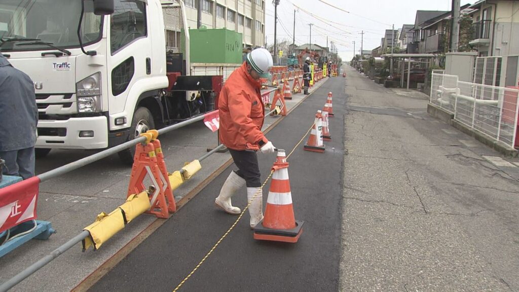 【開発】工事現場の“あの三角形”を持ちやすく 建設業の働き方改革へ 建設会社と学生が共同開発 《新潟》(2026年1月18日掲載)|TeNY NEWS NNN 共有