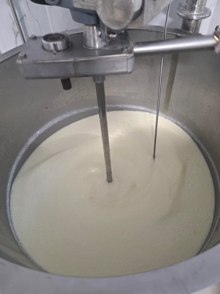 年次出版物、同じものに別の工夫を加えたもの