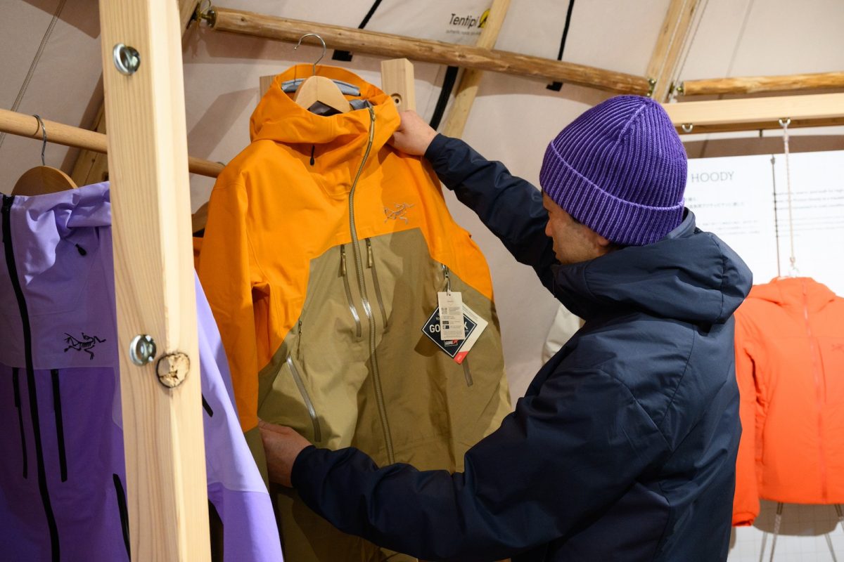 「ARC’TERYX NISEKO HUT」にある「PERFORMANCE LAB」。