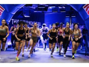 【大阪府大阪市】人気フィットネスレースの国内第2回大会「AirAsia HYROX OSAKA」を開催！ - STRAIGHT PRESS[ストレートプレス]