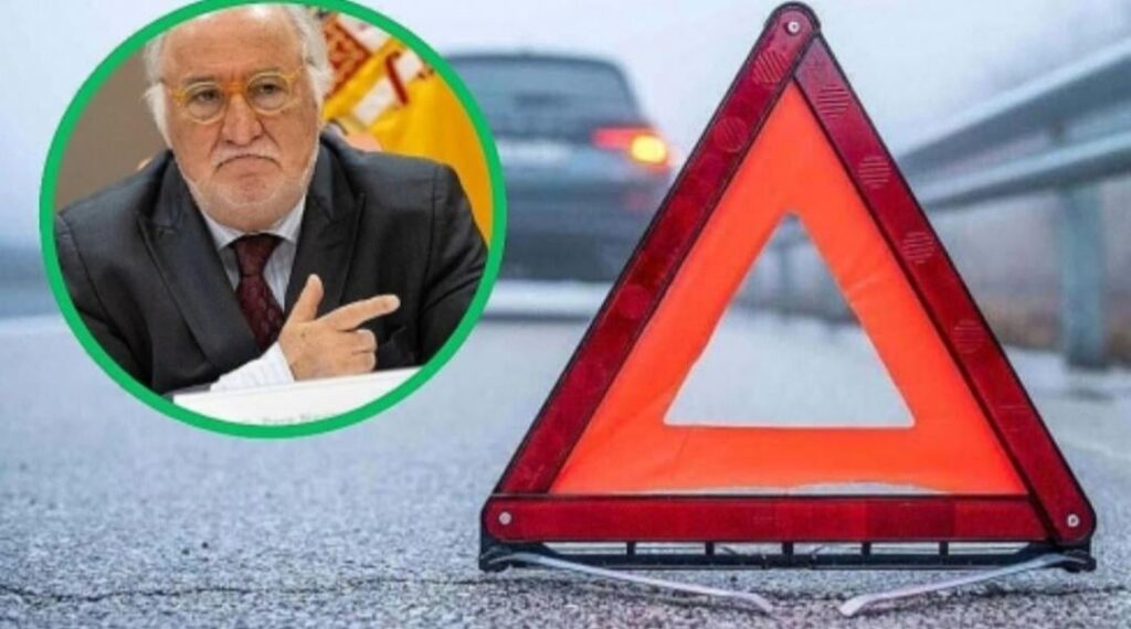 スペイン: 三角警告灯は禁止されていません - V16 と組み合わせて使用​​しても罰金はありません