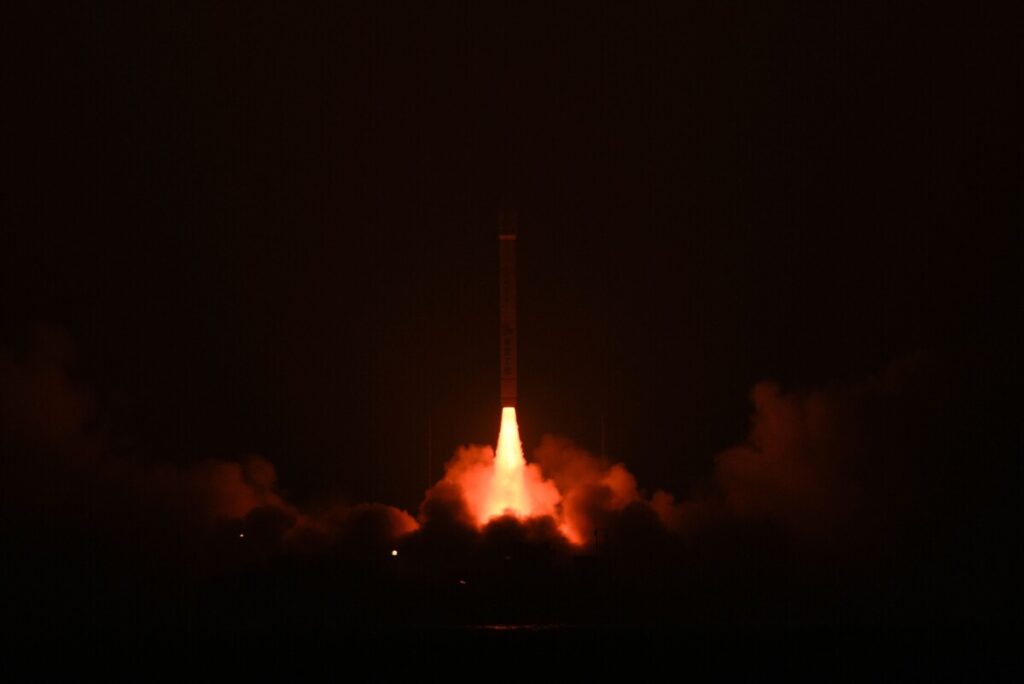 1日に2度の衛星打ち上げ、定番ロケットと新鋭ロケットのいずれも失敗―中国メディア