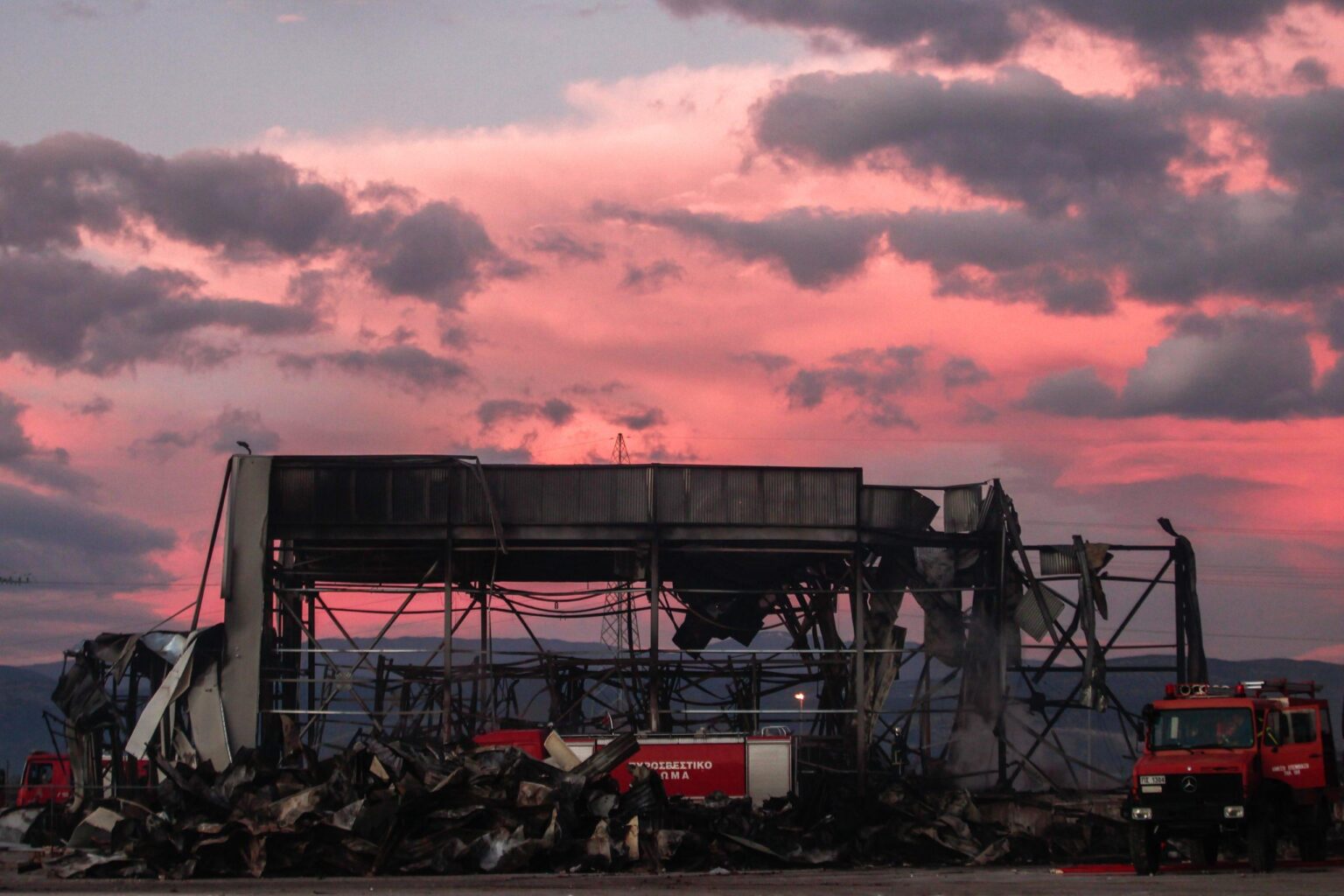 「ヴィオランダ」工場経営者逮捕―爆発の原因はプロパンガス