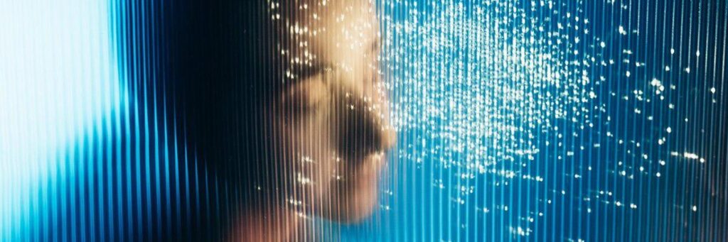 英国人、AIツールによる「脱衣」画像の作成は許されるべきではないと主張