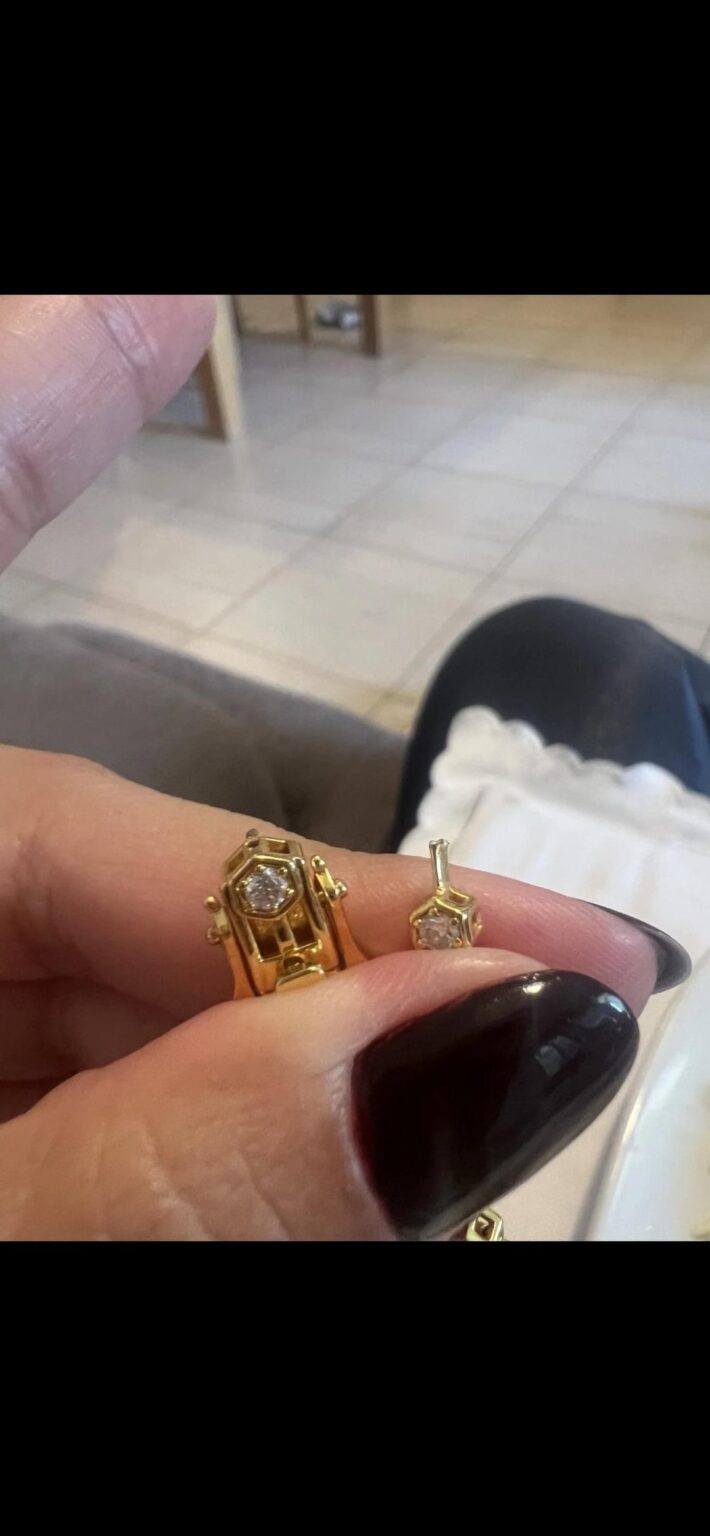 ラルナカでゴルプレートのジュエリー修理?