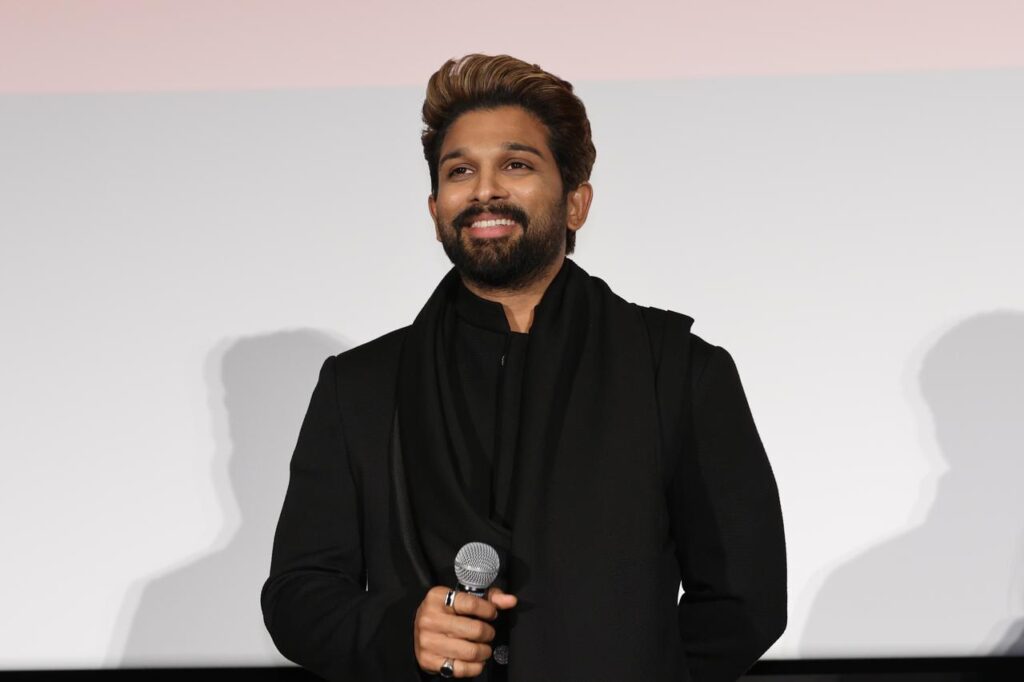 【来日インタビュー】インド映画No.1ヒット作!主演アッル・アルジュンが語る『プシュパ 君臨』 – SCREEN ONLINE(スクリーンオンライン) 画像1: ダンスシーンの撮影に3カ月半!圧巻の規模で撮影が進んだ舞台裏