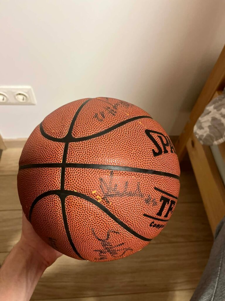 これは誰の署名ですか?