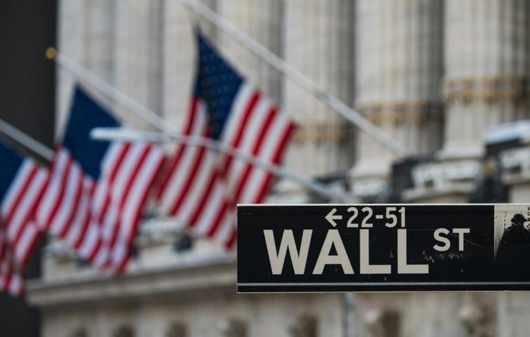 「ヨーロッパ人が10兆ドルの米国資産を売却」 [equities and bonds]...米国経済の下から敷物を取り除くことになるだろう。」