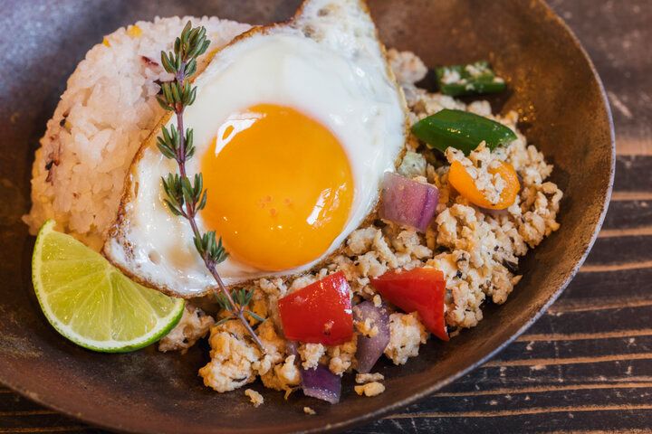 緑に囲まれた空間が非日常を誘う、山形「つち」で癒しのひと時を