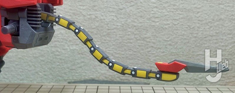 坂井晃製作「トリニティライガー」尻尾製作中