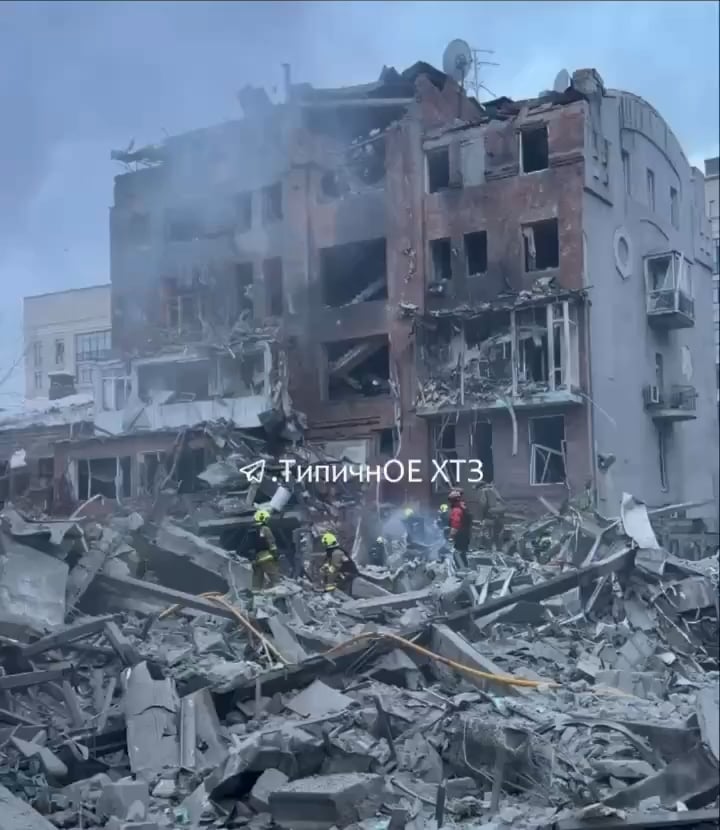 ハリコフ市中心部にイスカンダル弾道ミサイル２発が直撃、住宅が倒壊