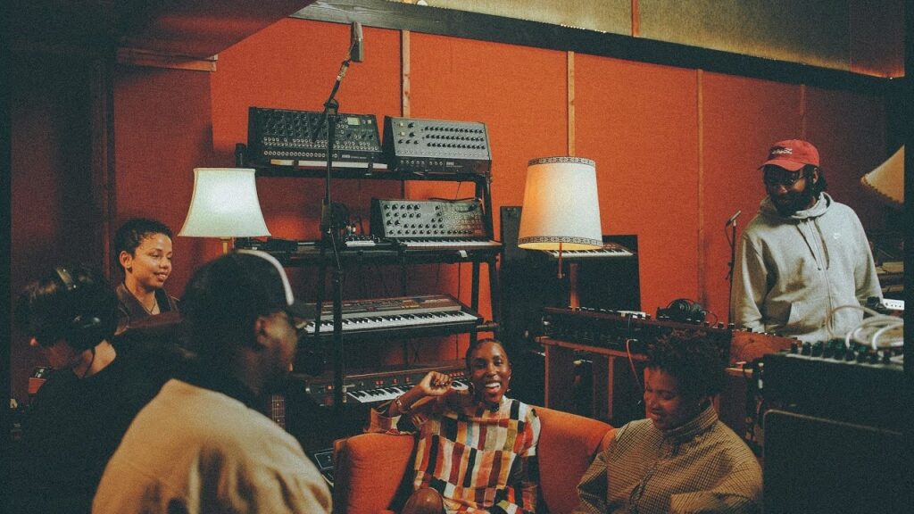 イギリスのジャズシンガー Ego Ella May、ニューアルバム『Good Intentions』を 3/20 リリース！