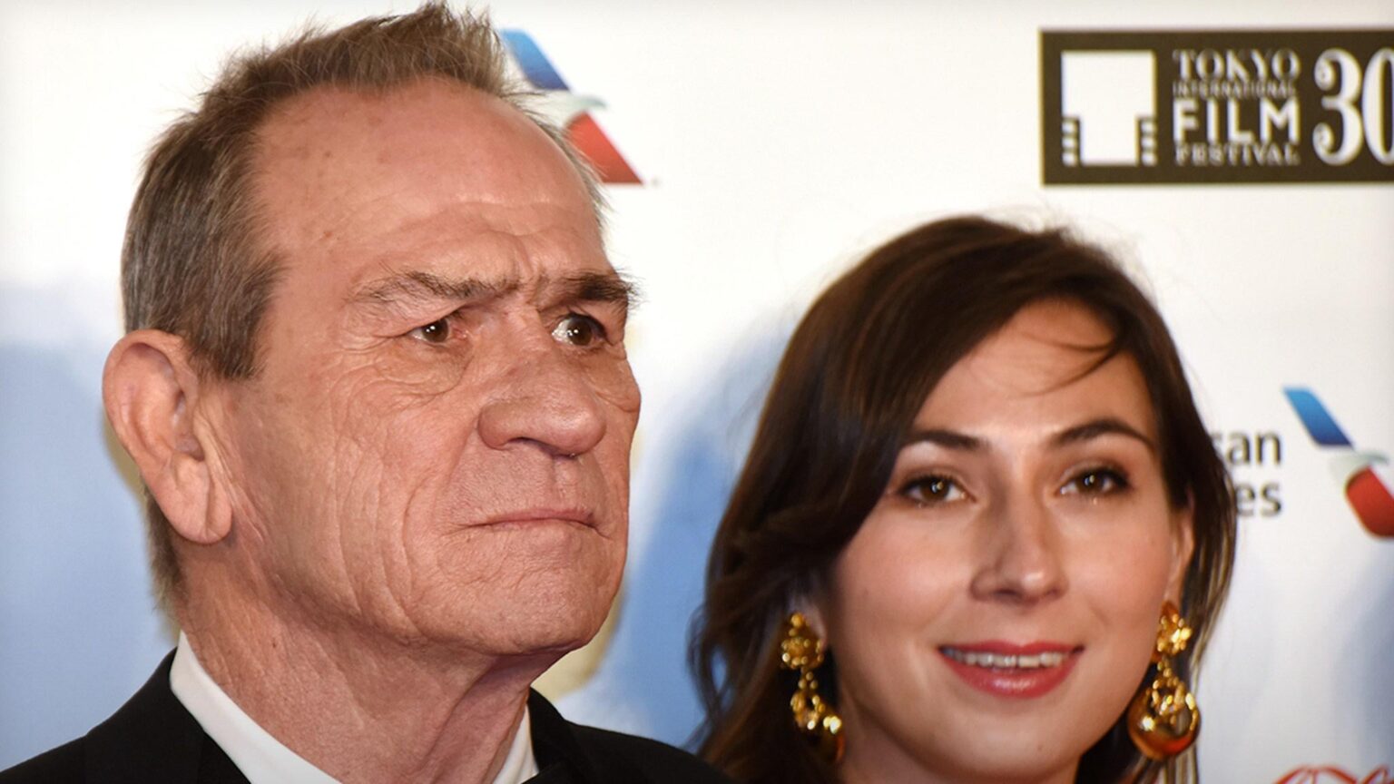 トミー・リー・ジョーンズの娘ヴィクトリアがサンフランシスコのホテルで遺体で発見される