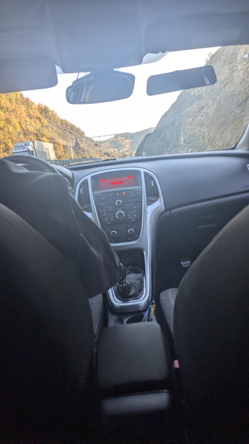 制限速度を超えて運転しているのでおばあちゃんみたいだと誰かに言われたことはありますか?
