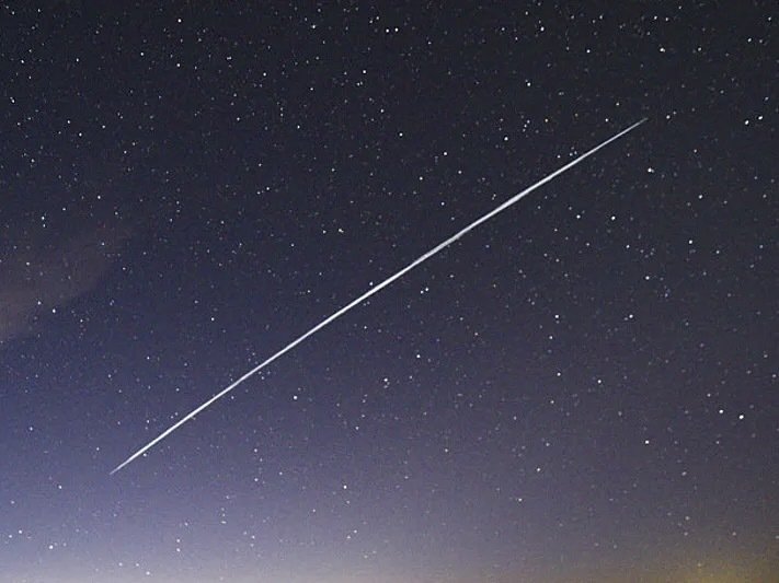我々は宇宙を失うのか--増え続けるスターリンク衛星の「破滅シナリオ」とは - CNET Japan