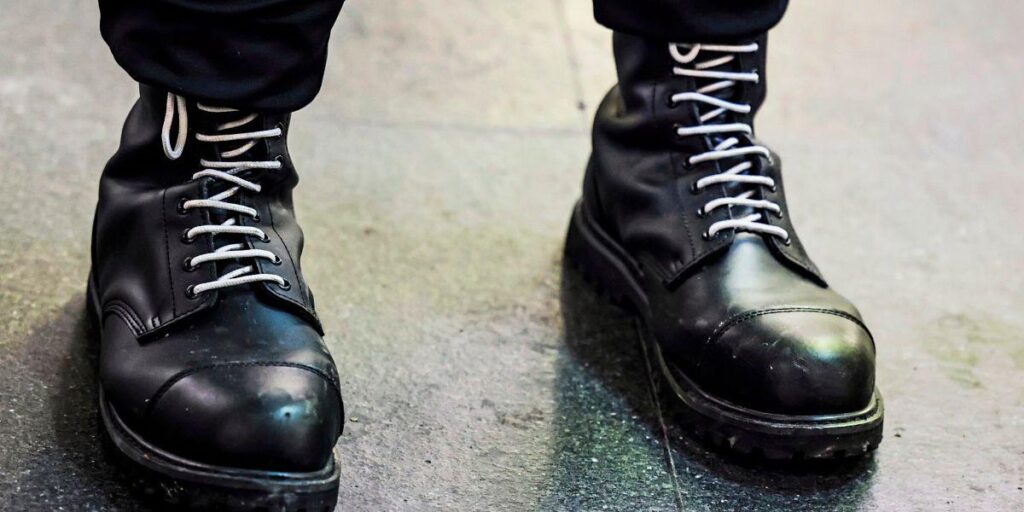 右翼過激主義レポート：「もう一つの事実」が存在する並行社会