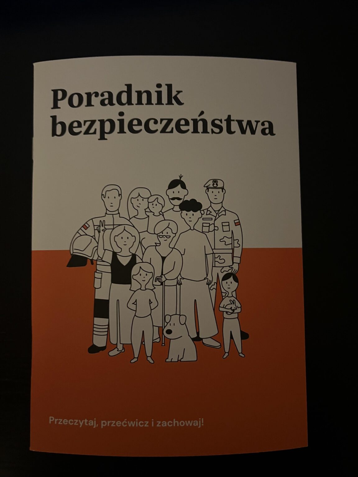 今日、私たちの郵便ポストにこれを受け取りました、そして私のガールフレンドは、このようなことが起こるのは初めてだと言いました。どうしたの？ （戦争が起こった場合に安全を保つためです）