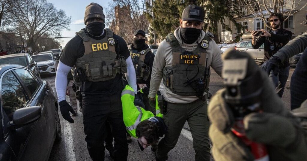 ミネソタ州の判事、ICEが100件近くの裁判所命令に違反していると発言