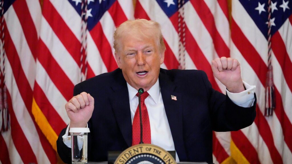 トランプ大統領、米国によるグリーンランド支配を支持しない場合、各国に関税を課す可能性があると発言