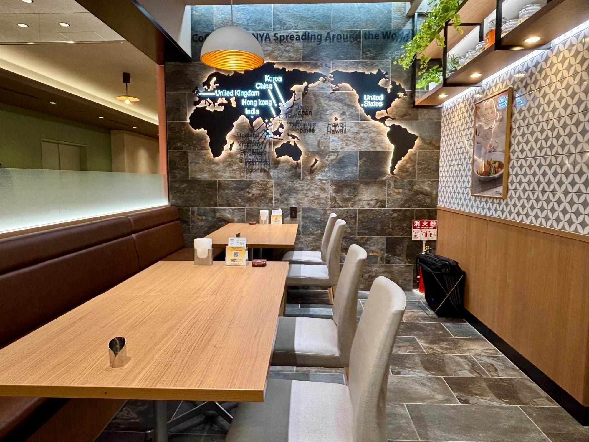 海外の雰囲気を感じるモダン空間