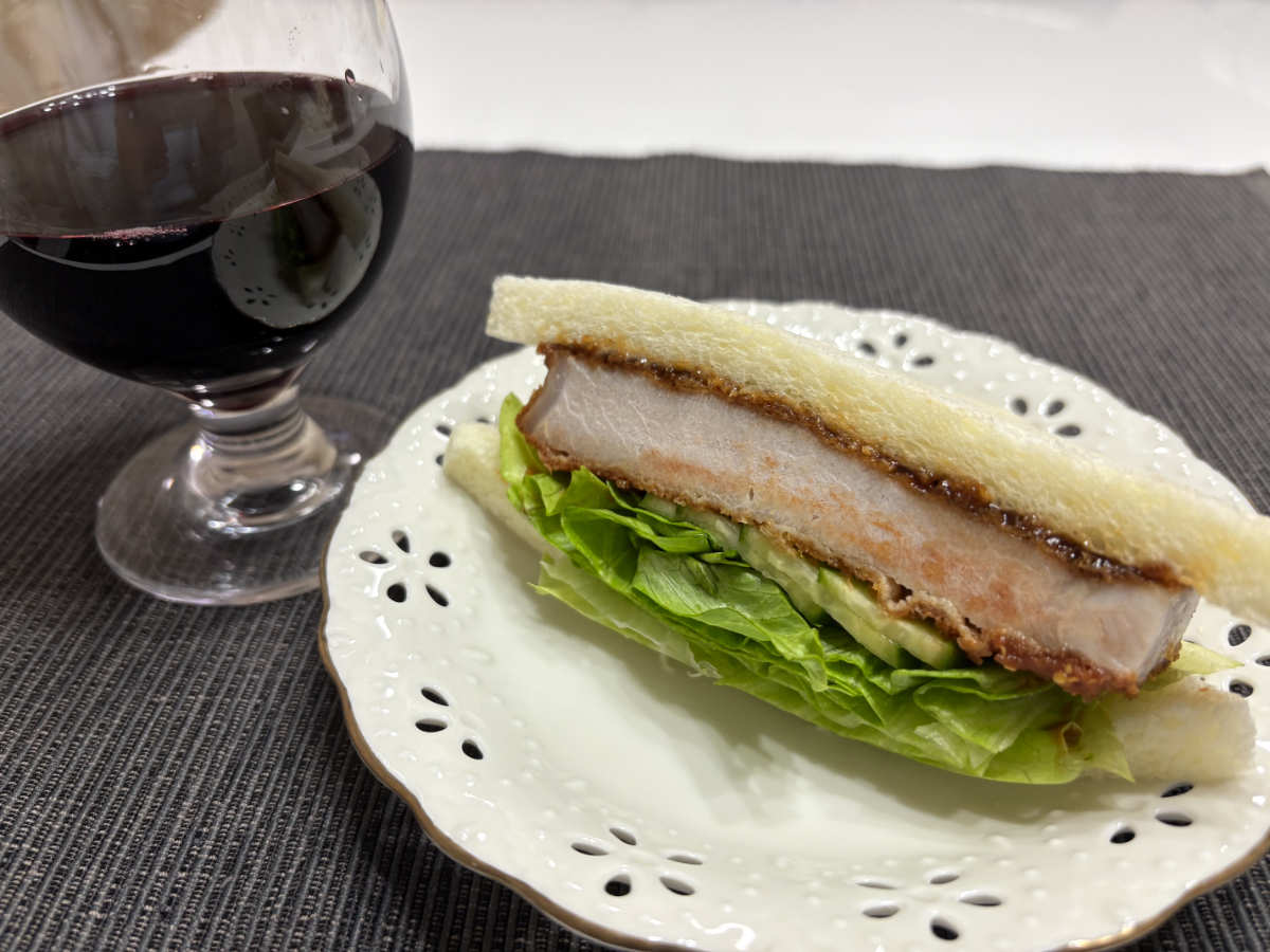 神戸・東山商店街で発見！サンドイッチ店『さんすまいる』人気No1は出汁風味のたまごサンド [画像]