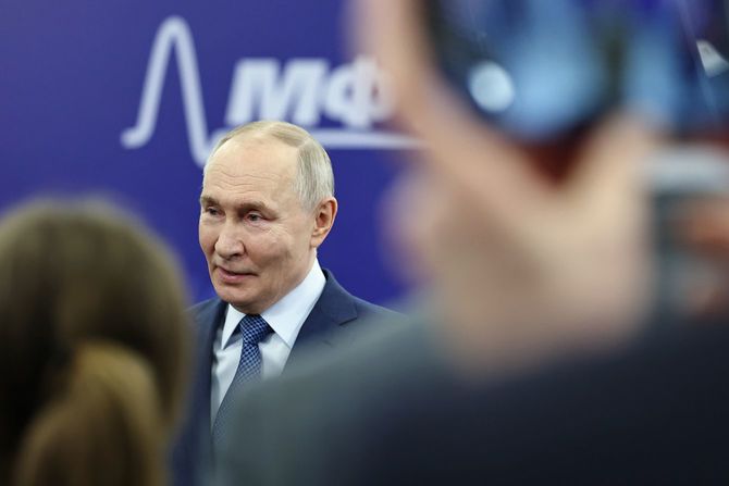 2026年1月23日、ロシアのウラジーミル・プーチン大統領が、ロシア・モスクワ州ドルゴプルードヌイにあるモスクワ物理工科大学(MIPT)を訪問し、学生や卒業生と面会した