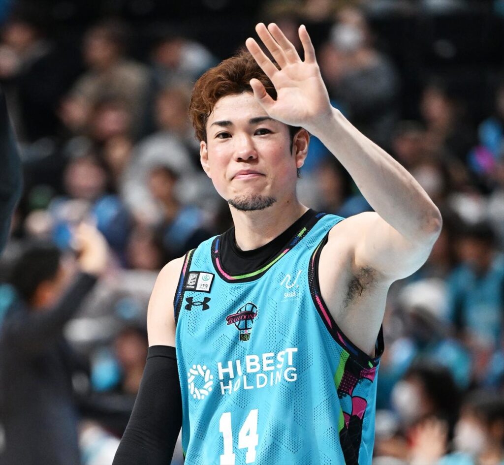 ＜佐賀バルーナーズ＞加入2年目の金丸晃輔が大車輪　衰え知らずの36歳　正確無比な3点シュート　プレーで語る ♯14　決め続けて会場を沸かせたい 2026年新年特集・飛べ佐賀のスポーツ | スポーツ | 佐賀県のニュース