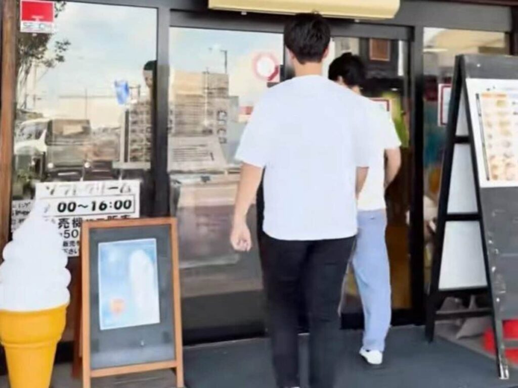 【富山県×道の駅グルメ】大人気の観音10段ソフトクリームを思わず二度見！「漫画に出てくるやつ」と反響続出 | LIMO | くらしとお金の経済メディア