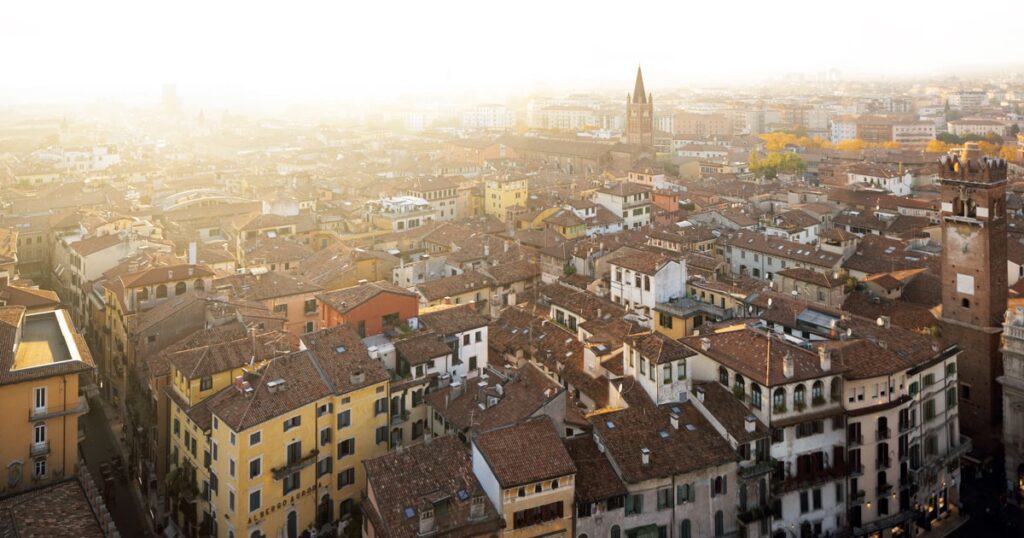 芸術旅の拠点、北イタリアの文化都市ヴェローナを巡る | CREA Traveller 芸術旅の拠点、北イタリアの文化都市ヴェローナを巡る | CREA Traveller