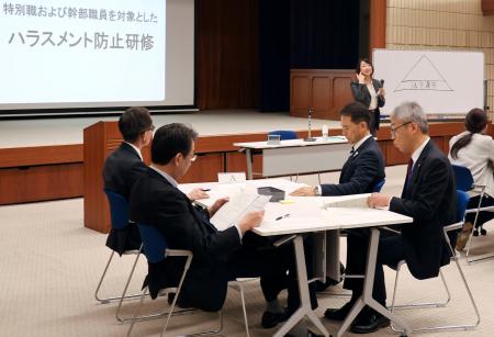 福井県、幹部にセクハラ防止研修 前知事問題、意識希薄を改革へ | | 全国のニュース 福井県、幹部にセクハラ防止研修 前知事問題、意識希薄を改革へ | | 全国のニュース