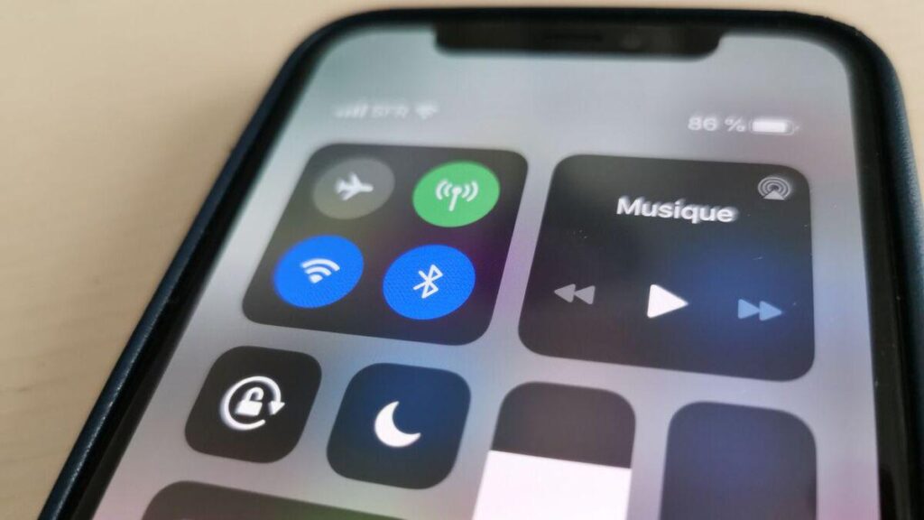 グリーンランド危機：デンマーク、当局にスパイ行為のリスクを避けるためBluetoothをオフにするよう要請