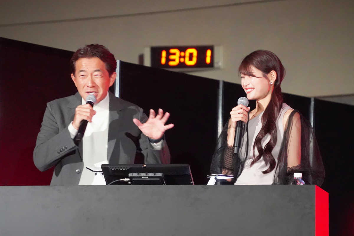 アリーさん(左)、沢すみれさん(右)