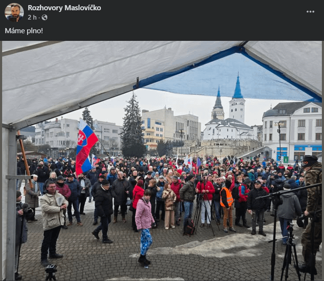 進歩主義に対する抗議 - ジリナさん、「もうお腹いっぱいです！」