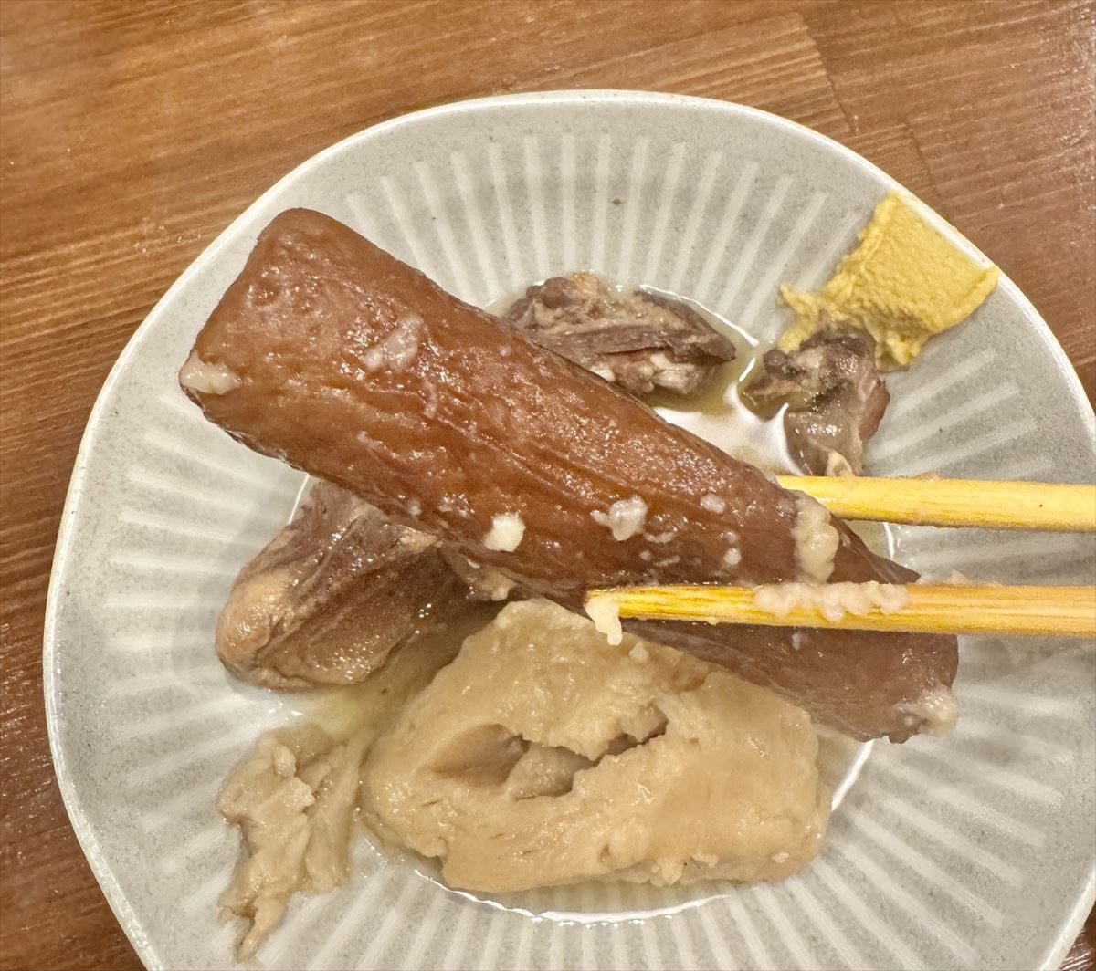 沖縄であのお酒が楽しめる！？生まれ変わったあのやきとん屋で、気軽に立ち飲み！ 那覇市大道 「立ち飲み 処 串豚＋（プラス）」〜キャンヒロユキの「とー、飲み歩きやってみよう」〜
