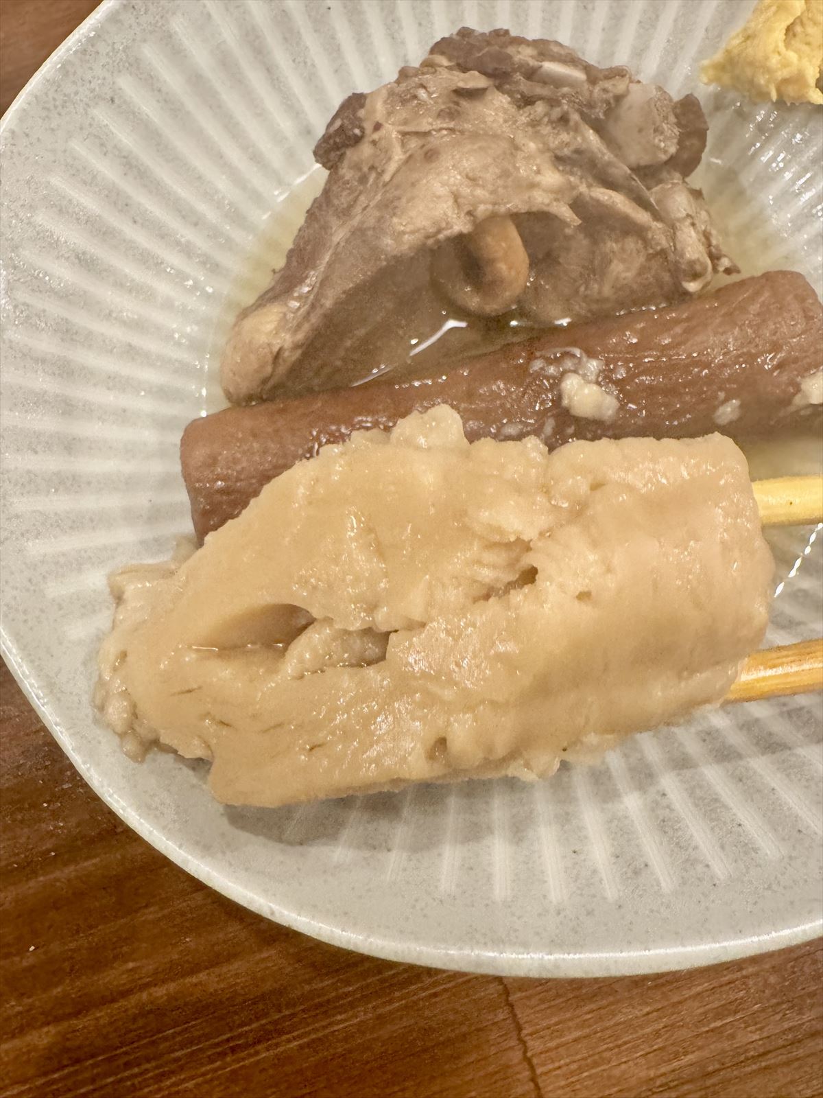 沖縄であのお酒が楽しめる！？生まれ変わったあのやきとん屋で、気軽に立ち飲み！ 那覇市大道 「立ち飲み 処 串豚＋（プラス）」〜キャンヒロユキの「とー、飲み歩きやってみよう」〜