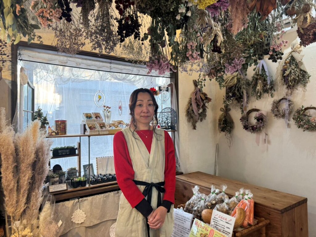 三咲にカフェ併設のドライフラワー店「花日和Luce」 地元野菜やハンドメイド作品も販売 | みんなで船橋を盛り上げる船橋情報サイト「MyFunaねっと」
