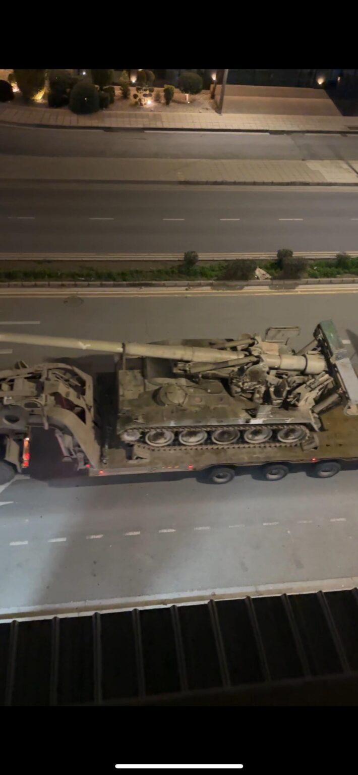 何が起こっている ？