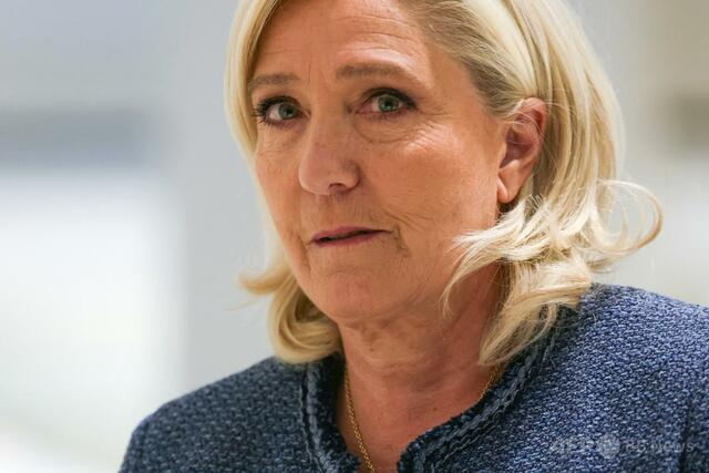 フランス大統領選、ルペン氏勝利ならEU「崩壊」を加速 トランプ氏元側近