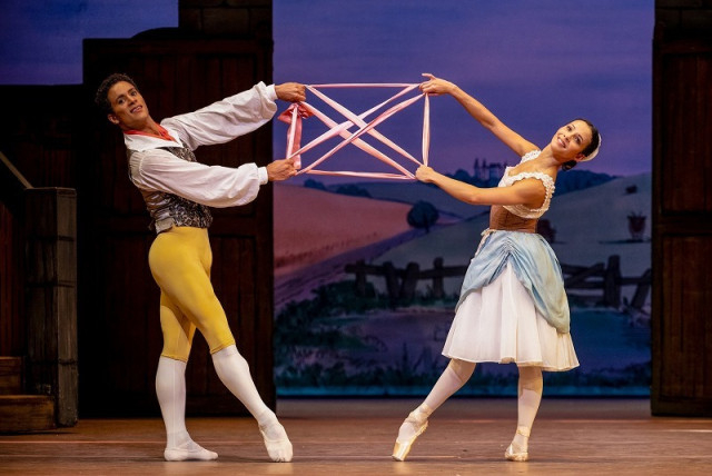 ロイヤル・バレエでは9年ぶり　名匠フレデリック・アシュトンによる大人気プロダクション『リーズの結婚』その魅力とは〜「英国ロイヤル・バレエ＆オペラ in シネマ 2025/26」