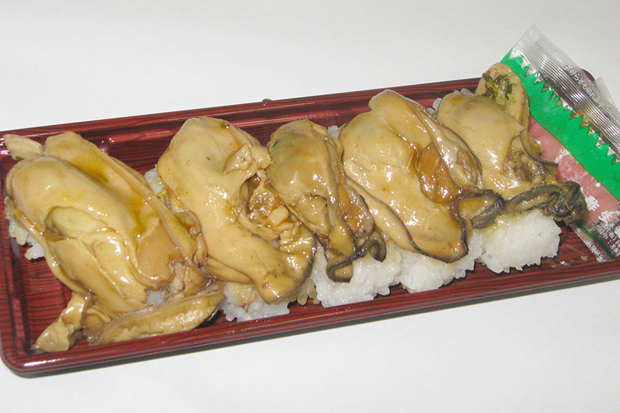 「ヤマショー」の牡蠣寿司