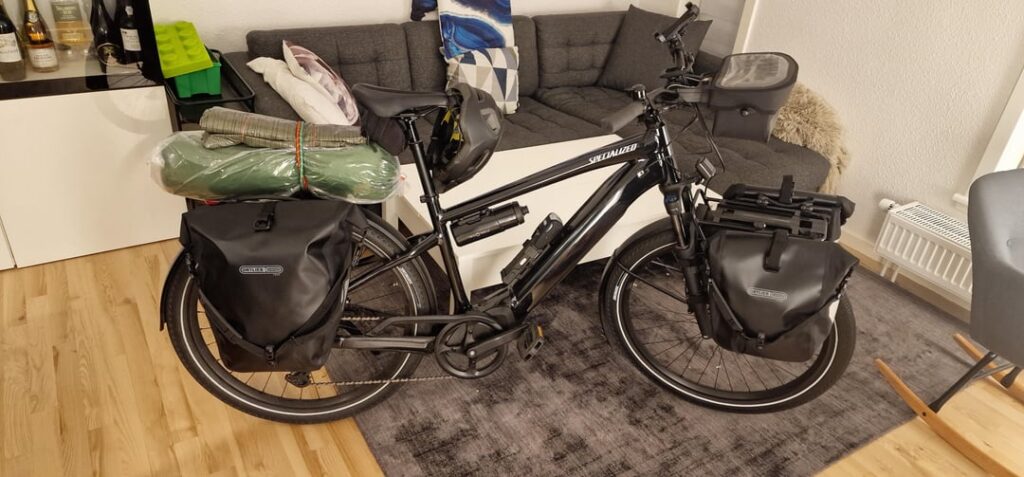 南海岸に電気のある避難所/小屋などはありますか？