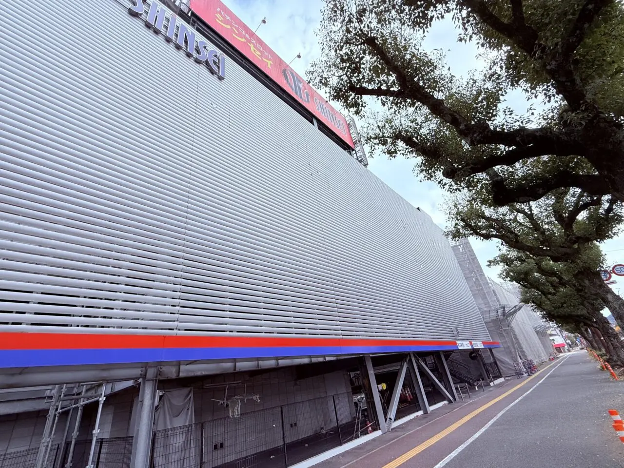 2025年12月下旬にオープン予定の「nikko高知店」の様子