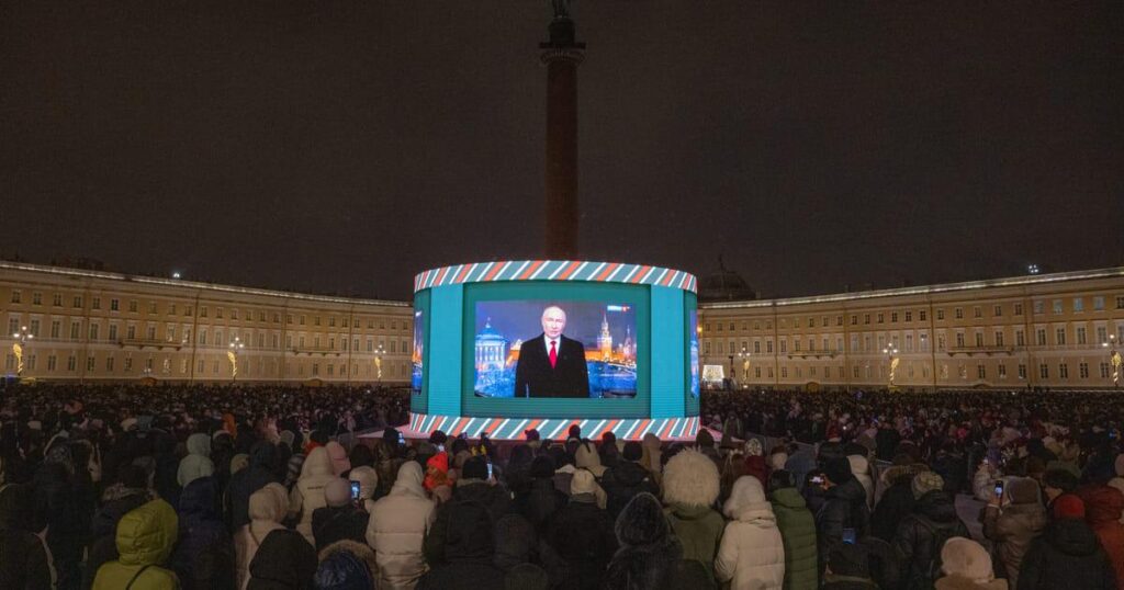 ウクライナ、プーチン大統領が和平交渉を頓挫させるためロシア国内で偽旗攻撃を計画していると警告